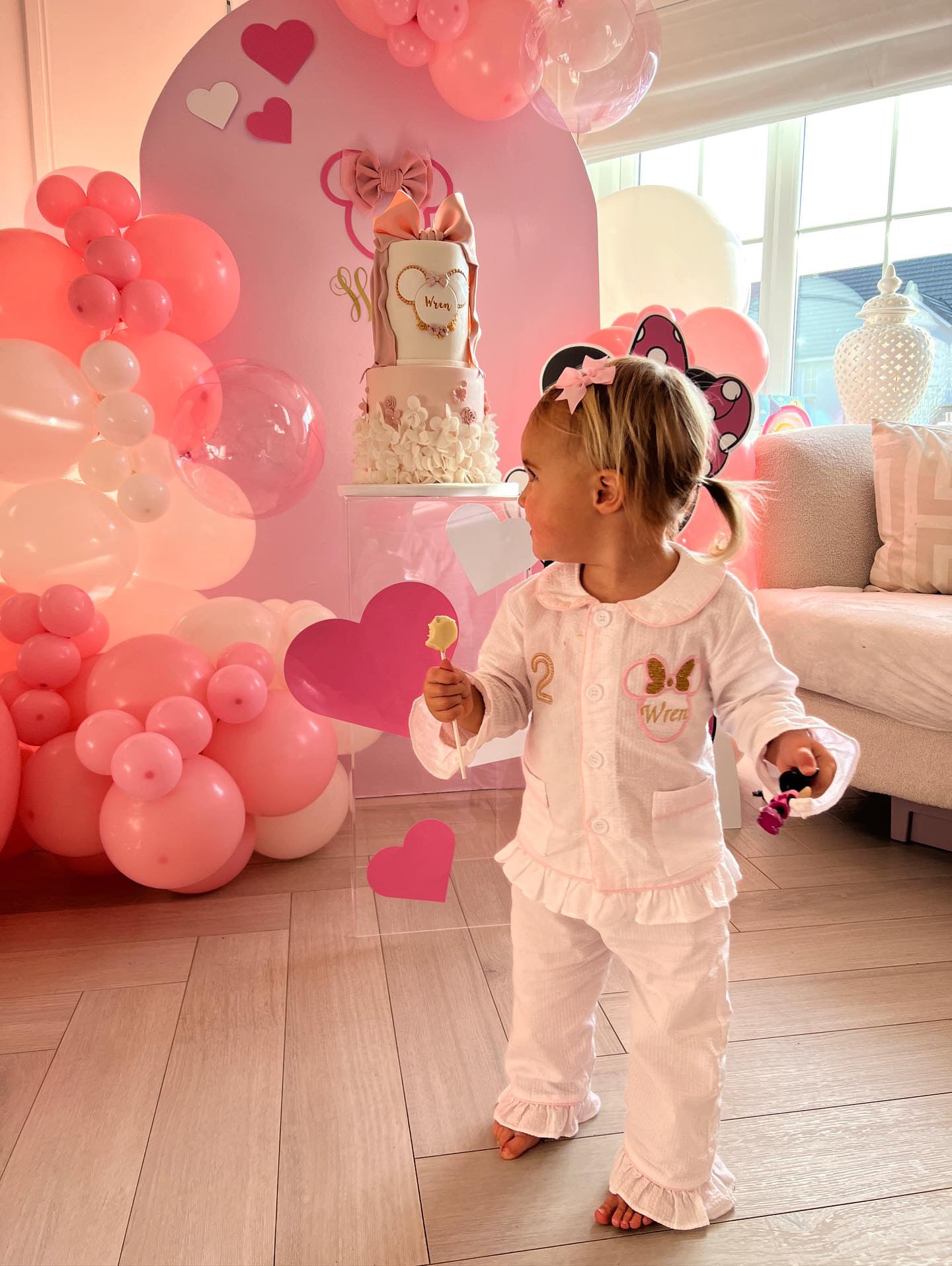 minnie mouse birthday outfit dress Disney Girls Tutu for Infant Toddler and Big Kids: Clothing, Shoes & Jewelry The first birthday tutu is fully sewn not tied so the tutu will not come undone Minnie Mouse Month Birthday Outfit